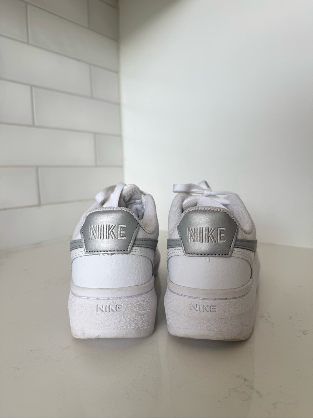 WOMEN'S NIKE COURT VISION ALTA LEATHER WHITE GREY SNEAKERS sz 8.5 - Picture 8 of 11
